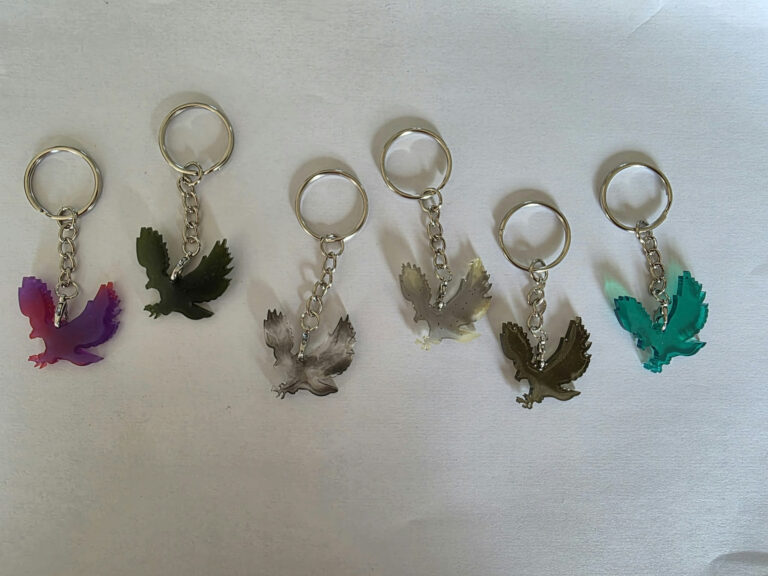 Porte-clé animal en résine — Oiseau en vol